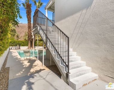 1674 S Via Salida - Photo Thumbnail 6