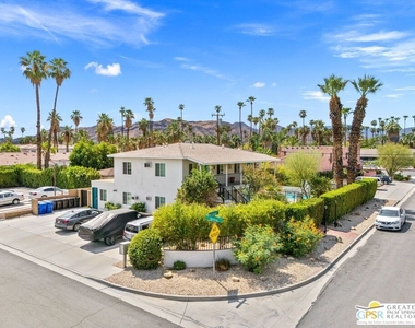 1674 S Via Salida - Photo Thumbnail 34