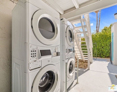 1674 S Via Salida - Photo Thumbnail 26