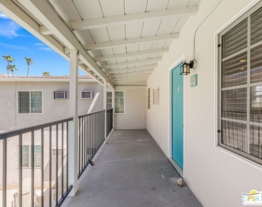 1674 S Via Salida - Photo Thumbnail 8