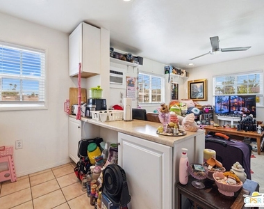 1674 S Via Salida - Photo Thumbnail 14