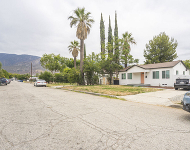 4555 Acacia Avenue - Photo Thumbnail 2