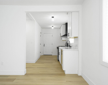4555 Acacia Avenue - Photo Thumbnail 9