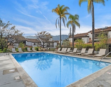 1550 Palisades Drive - Photo Thumbnail 22