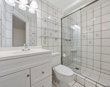 1037 N Vista Street - Photo Thumbnail 11