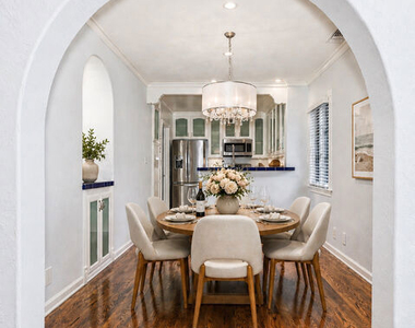 910 Alfred Street - Photo Thumbnail 6