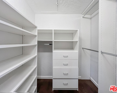 1118 Cardiff Avenue - Photo Thumbnail 27