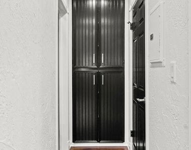 1118 Cardiff Avenue - Photo Thumbnail 28