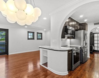 1118 Cardiff Avenue - Photo Thumbnail 1