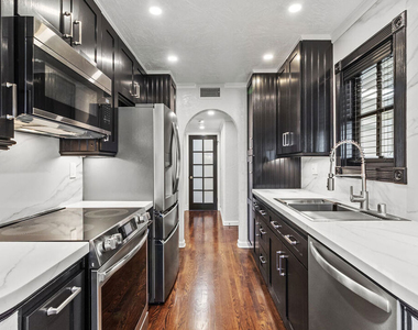 1118 Cardiff Avenue - Photo Thumbnail 11