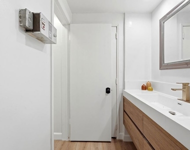 324 S Elm Drive - Photo Thumbnail 27