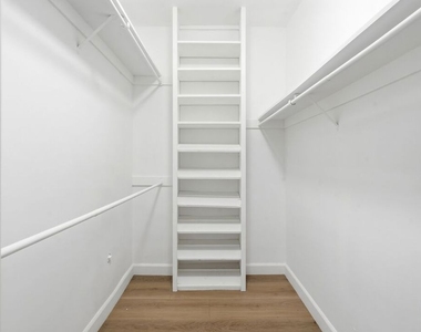 324 S Elm Drive - Photo Thumbnail 18