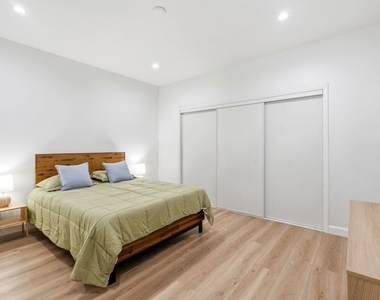 324 S Elm Drive - Photo Thumbnail 25