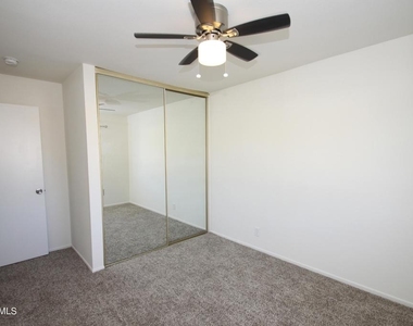 291 Green Moor Place - Photo Thumbnail 9