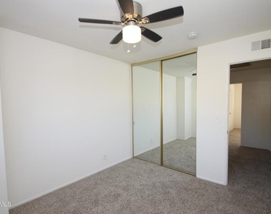 291 Green Moor Place - Photo Thumbnail 10