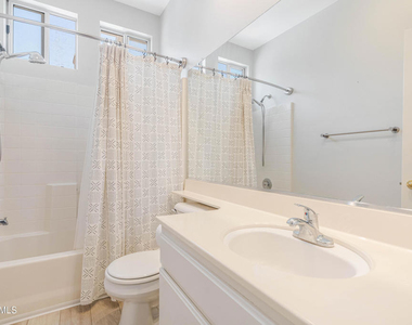 11529 Treeview Court - Photo Thumbnail 17
