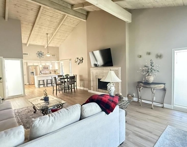 46632 Arapahoe Circle - Photo Thumbnail 9