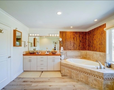1377 Knoll Road - Photo Thumbnail 10