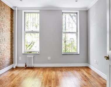 277 E 10th St - Photo Thumbnail 6