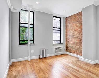 277 E 10th St - Photo Thumbnail 5