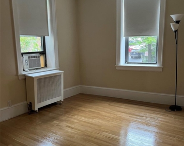 312 Main Street - Photo Thumbnail 3