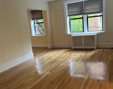 312 Main Street - Photo Thumbnail 5