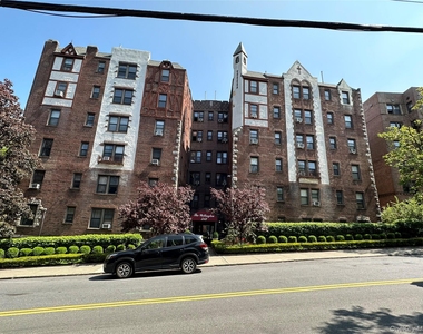 312 Main Street - Photo Thumbnail 1