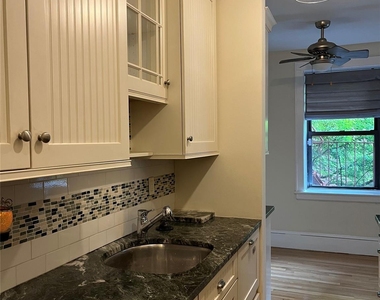 312 Main Street - Photo Thumbnail 7