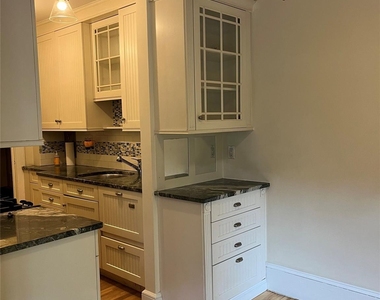 312 Main Street - Photo Thumbnail 8