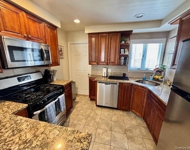 539 W Park Avenue - Photo Thumbnail 8