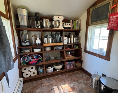 184 Twomey Avenue - Photo Thumbnail 12