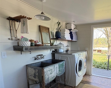 184 Twomey Avenue - Photo Thumbnail 14