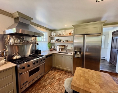 184 Twomey Avenue - Photo Thumbnail 11