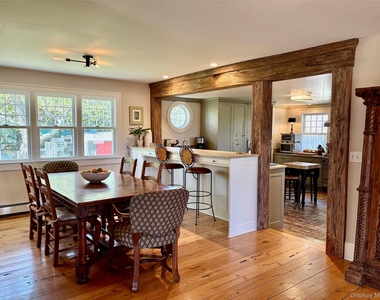 184 Twomey Avenue - Photo Thumbnail 4