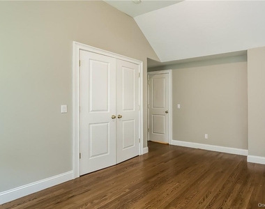 20 Walker Avenue - Photo Thumbnail 13