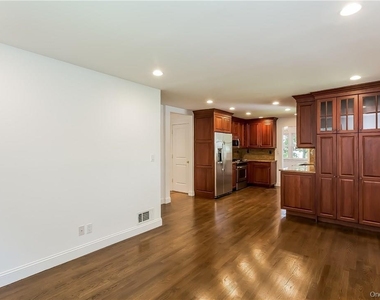 20 Walker Avenue - Photo Thumbnail 2