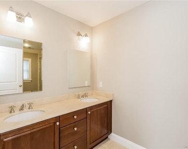 20 Walker Avenue - Photo Thumbnail 11