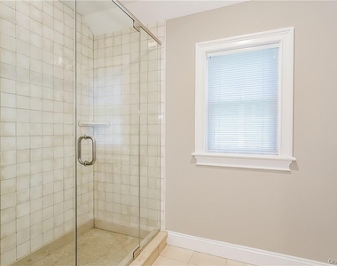 20 Walker Avenue - Photo Thumbnail 12