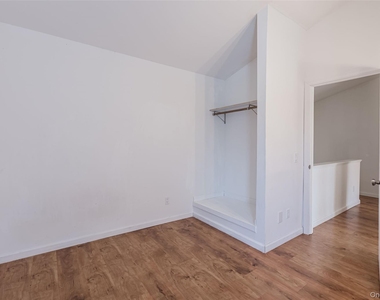606 E Jericho Turnpike - Photo Thumbnail 7