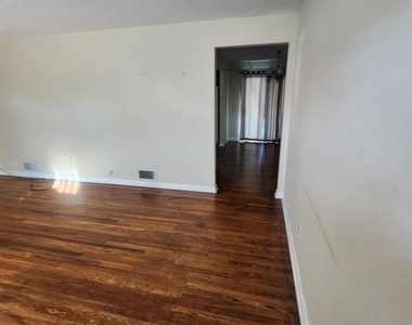 2105 Murray Avenue - Photo Thumbnail 5