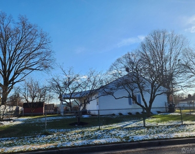 2105 Murray Avenue - Photo Thumbnail 3