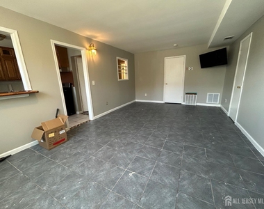 205 College Drive - Photo Thumbnail 9