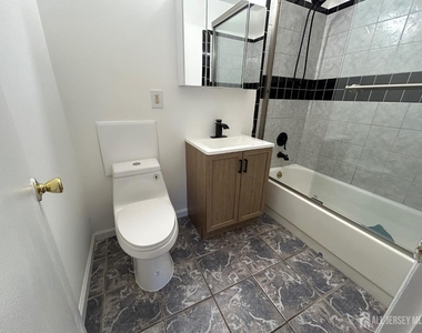 205 College Drive - Photo Thumbnail 7