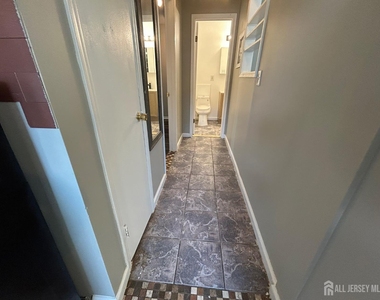 205 College Drive - Photo Thumbnail 6