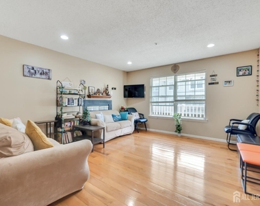 55 Guisborough Way - Photo Thumbnail 1