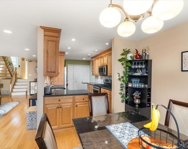 31-d Chicopee Drive - Photo Thumbnail 6