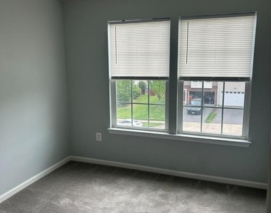 221 Woodstream Boulevard - Photo Thumbnail 13