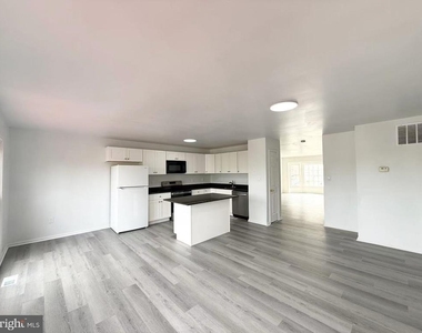 16848 Winston Lane - Photo Thumbnail 3