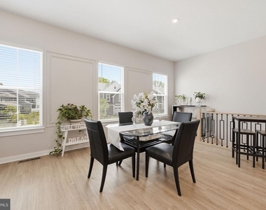 18359 Moss Garden Road - Photo Thumbnail 15