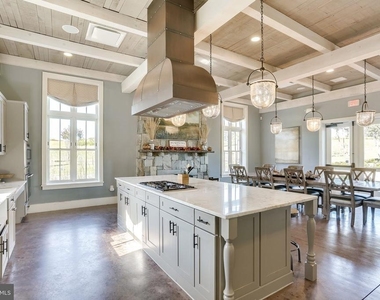 18359 Moss Garden Road - Photo Thumbnail 46